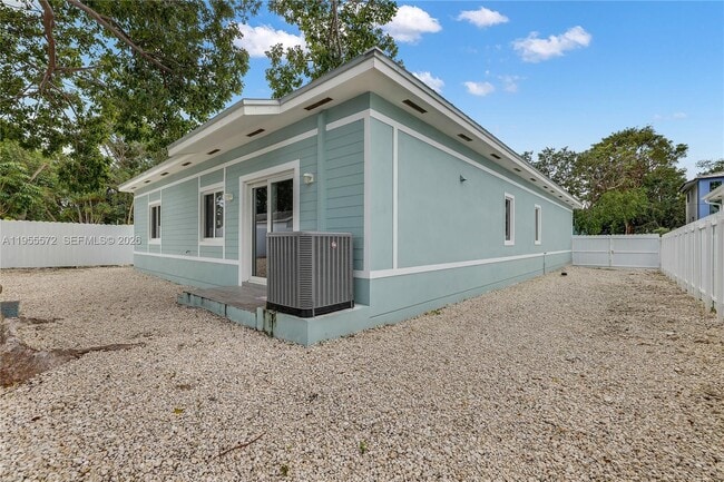 Building Photo - 640 Colson Dr