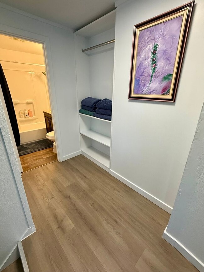 Building Photo - Eighth Ave - 760