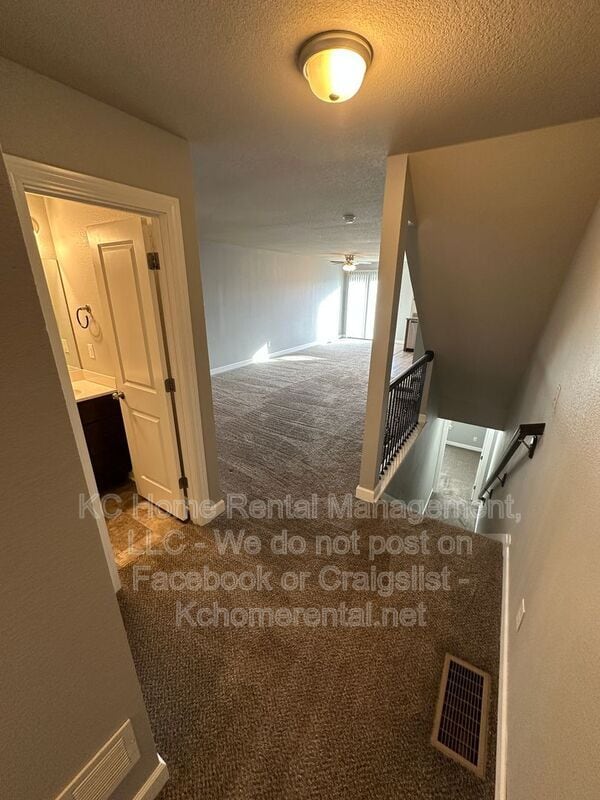 Building Photo - 10547 Kane Dr