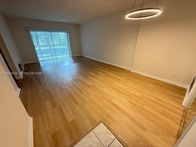 Building Photo - 4200 Hillcrest Dr