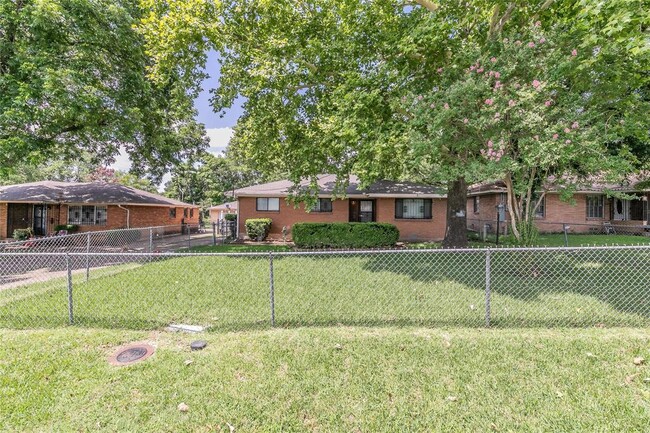 Building Photo - 4341 Kolloch Dr