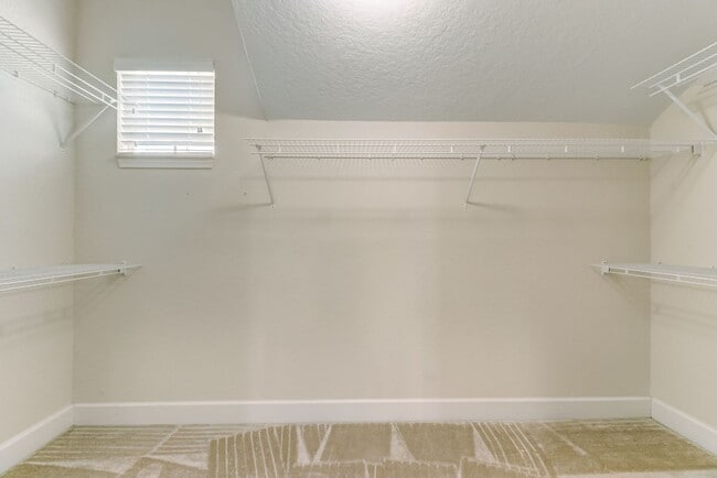 Building Photo - Beautiful 3BR/2BA Condo in Gated Stoney Cr...