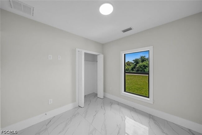 Building Photo - 633 Windermere Dr