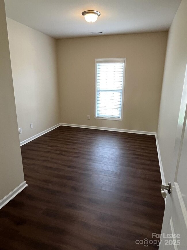 Building Photo - 2207 Eversham Dr NW
