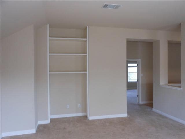 Building Photo - 2204 Voyageurs Ln