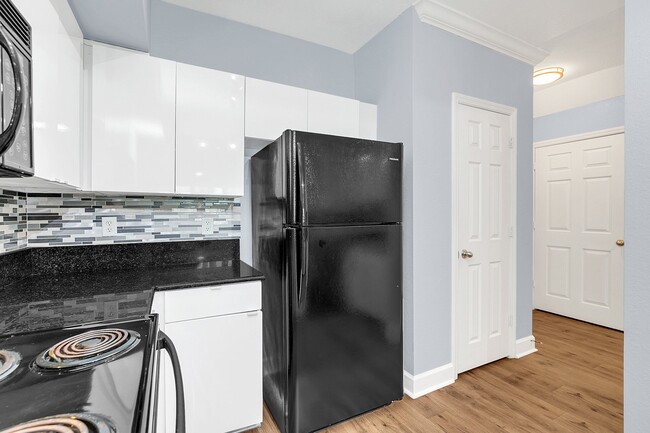 Building Photo - 204 E South St