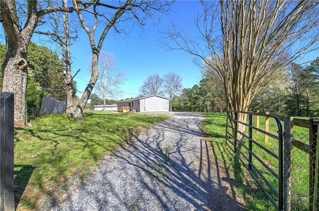 Building Photo - 81 Popham Rd