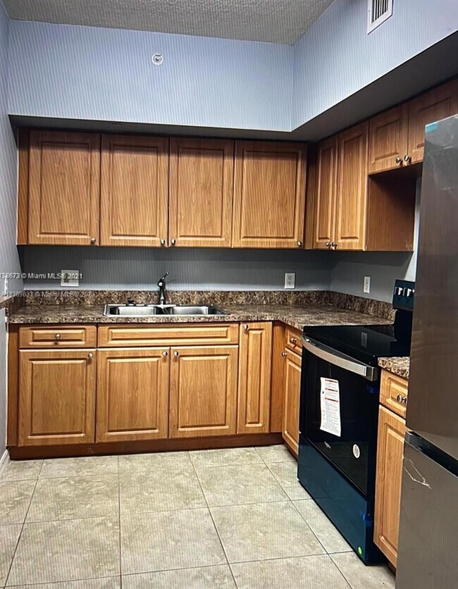 Primary Photo - 115 SW 42nd Ave