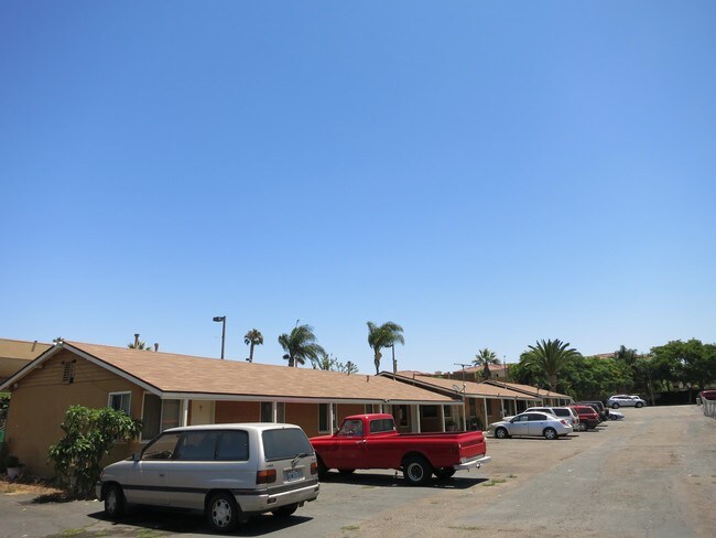 Primary Photo - The Broadway Apartments