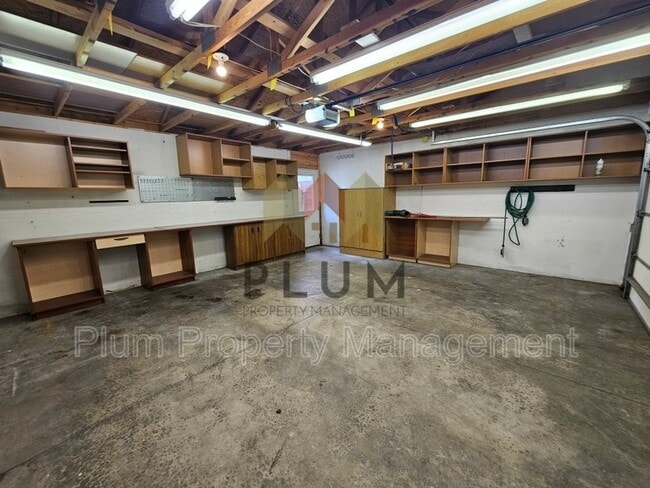 Building Photo - 1314 Bulwer St