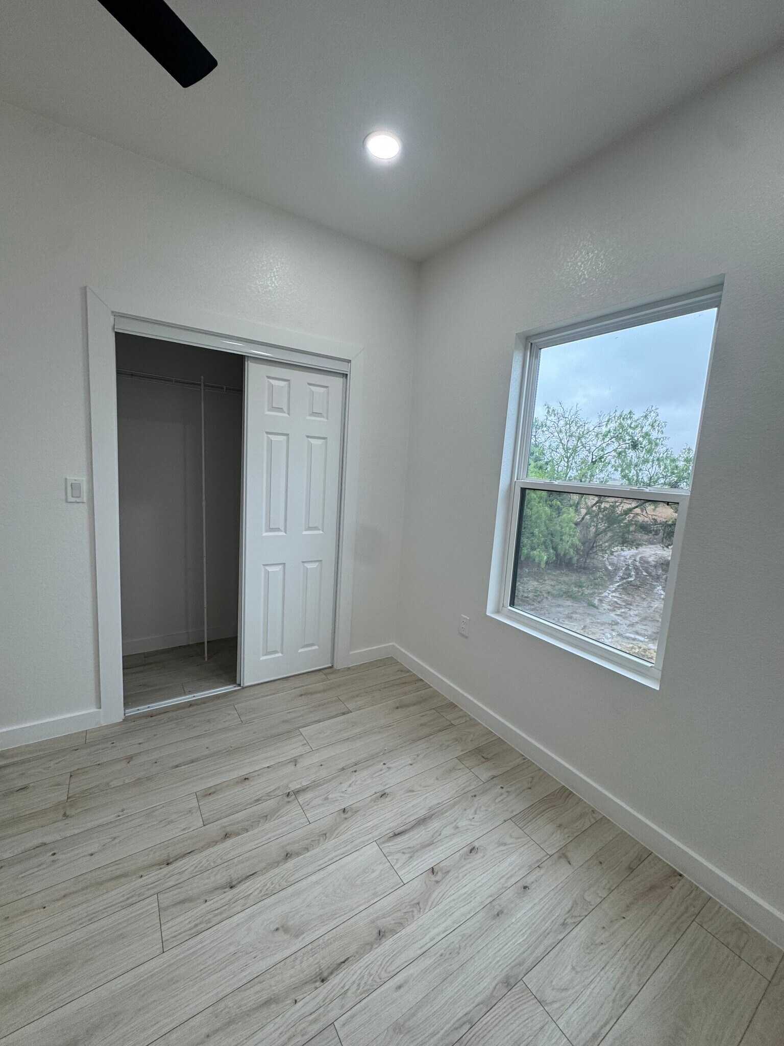 Building Photo - 387 Old Lockhart Rd