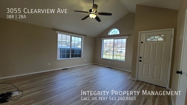Building Photo - 3055 Clearview Ave