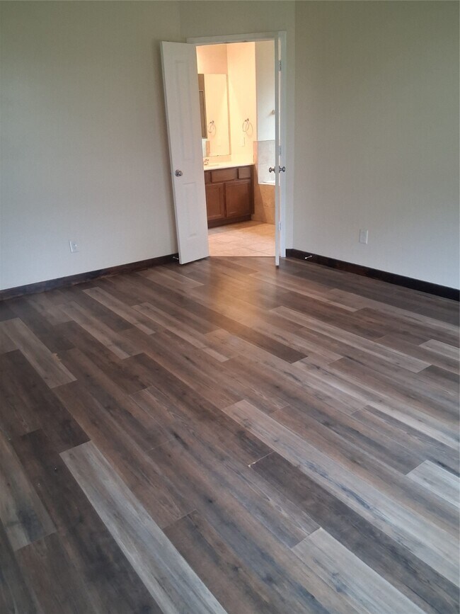 Building Photo - 13610 Spectacled Bear