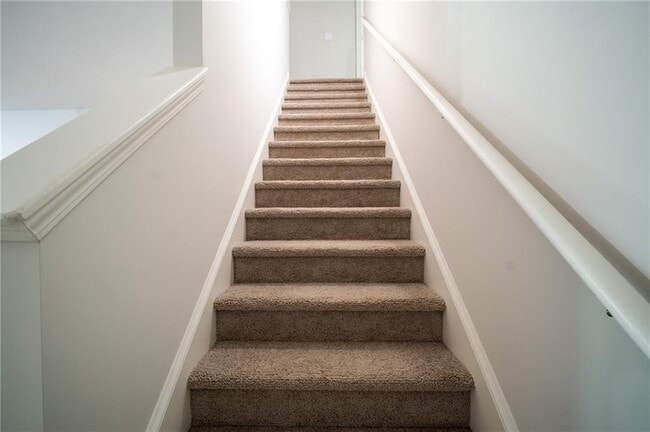 Building Photo - 25 Stoneybrook Dr