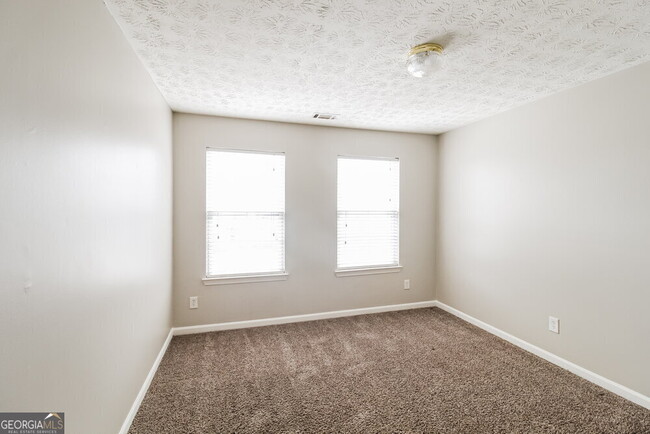 Building Photo - 3819 Bay Cove Tr SE
