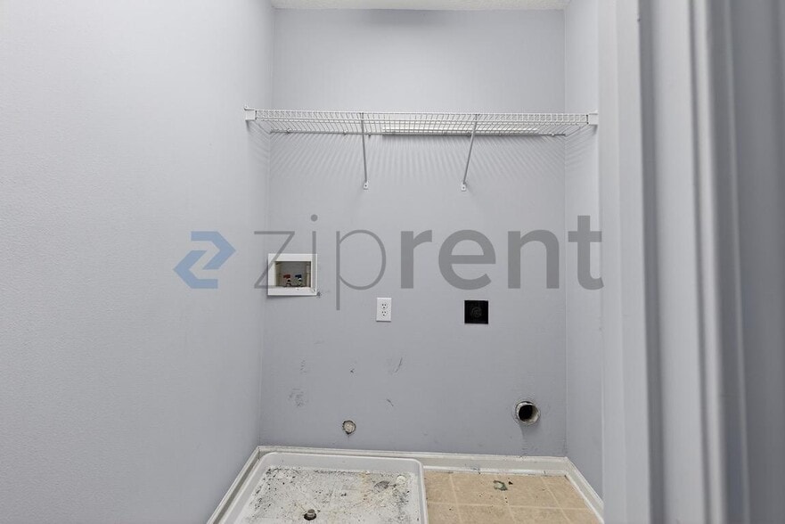 Building Photo - 6404 Trotters Ridge Rd