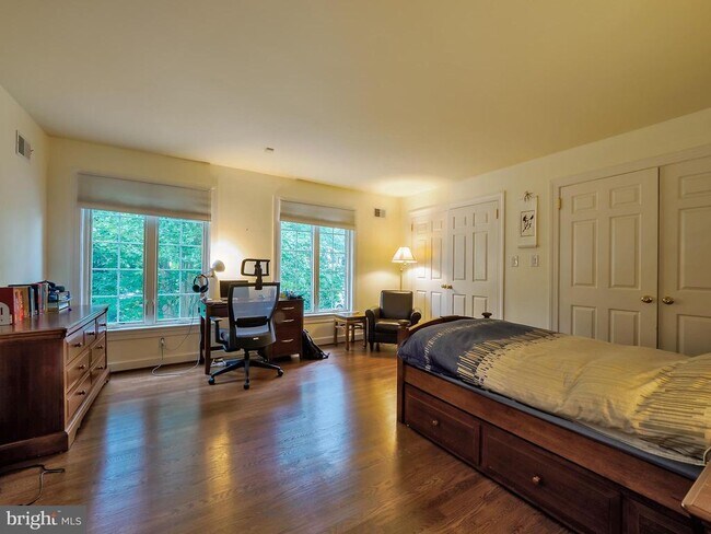 Building Photo - 6513 Kenhill Rd