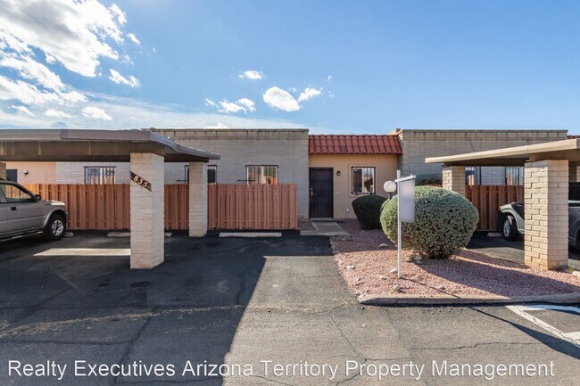 Primary Photo - 3 br, 2 bath House - 835 S. Pantano Parkway
