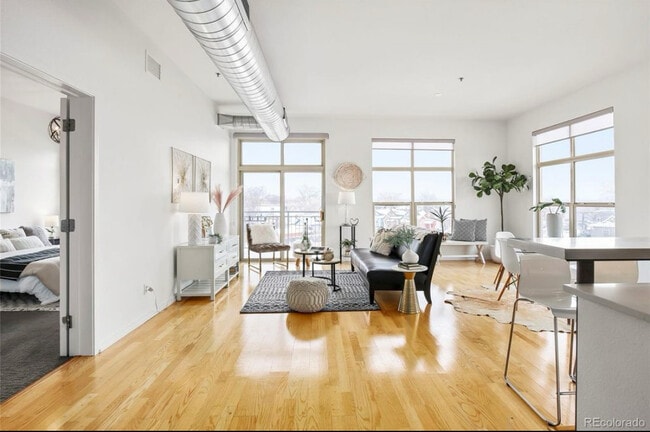 Building Photo - 2900 N Downing St