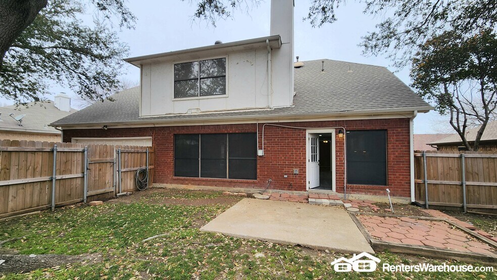 Building Photo - 1542 Glenmore Dr