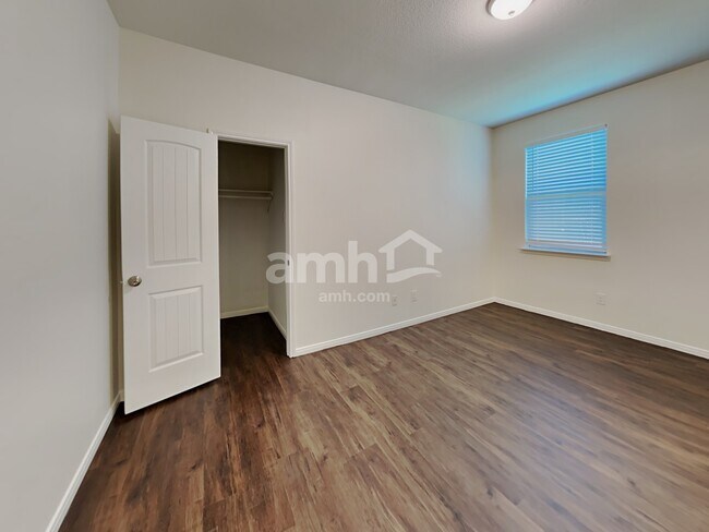 Building Photo - 21614 Champagne Dr E