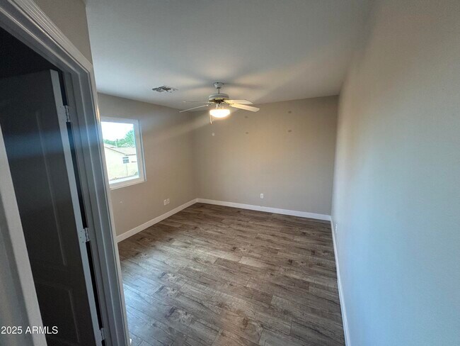 Building Photo - 1611 W Musket Way