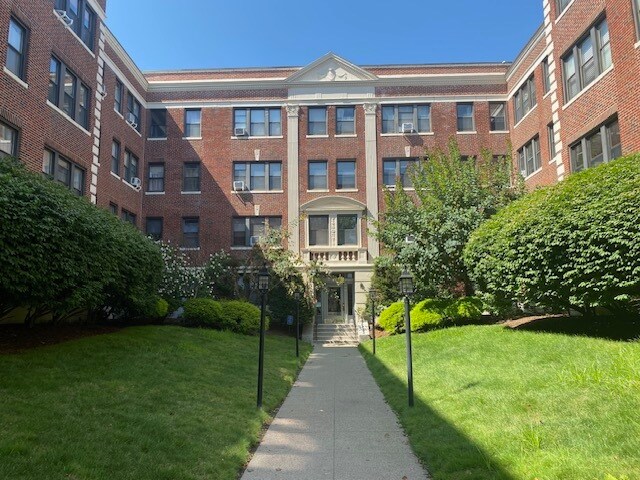 Building Photo - 145 Englewood Ave