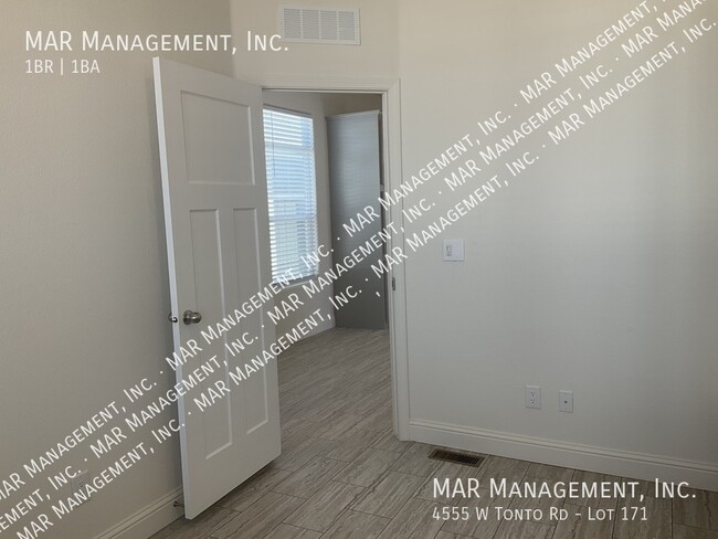 Building Photo - 4555 W Tonto Rd
