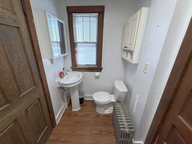 Building Photo - 1317 Randall Ct