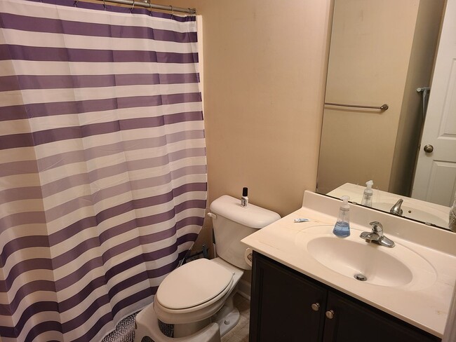 Building Photo - 2 bedroom, 2 bath unfurnished home - Pine Ridge Community - Holly Ridge