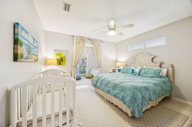 Building Photo - Ocean Village, 3 bed, 2 bath, FULLY furnished home! Walk to the Beach!