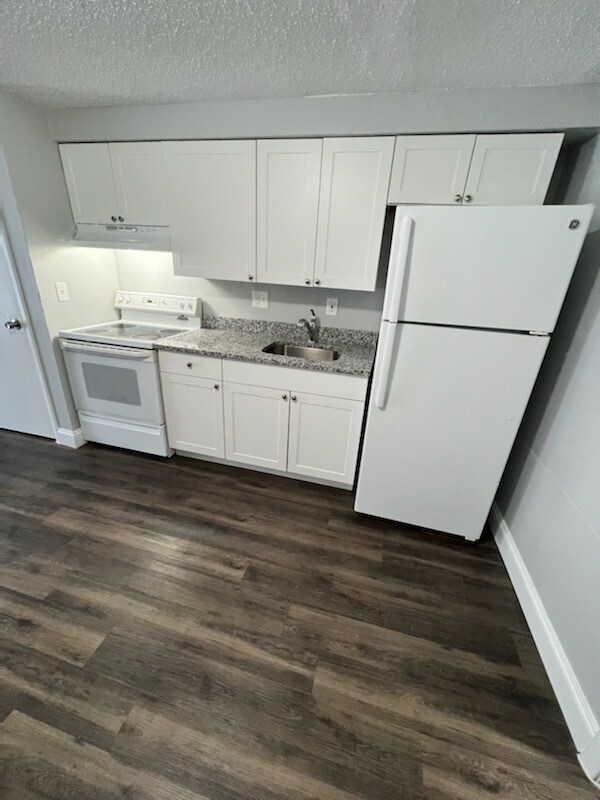 Building Photo - 1003 34th Ave W