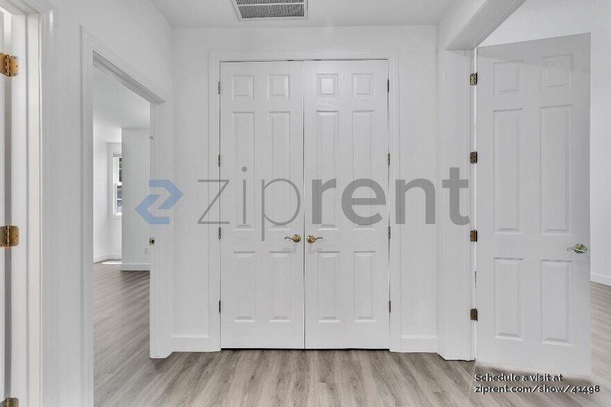 Building Photo - 4364 Belcarra Ct