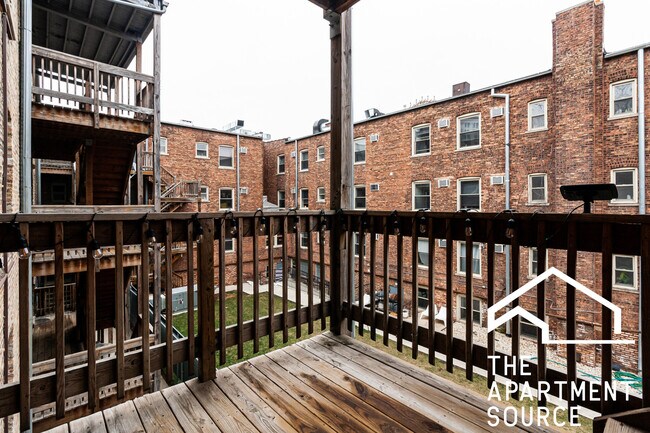 Building Photo - 4710 N Racine Ave