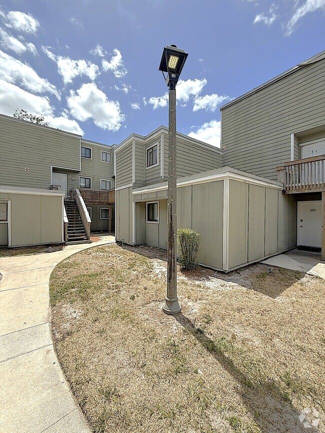 Building Photo - 157 Scottsdale Square