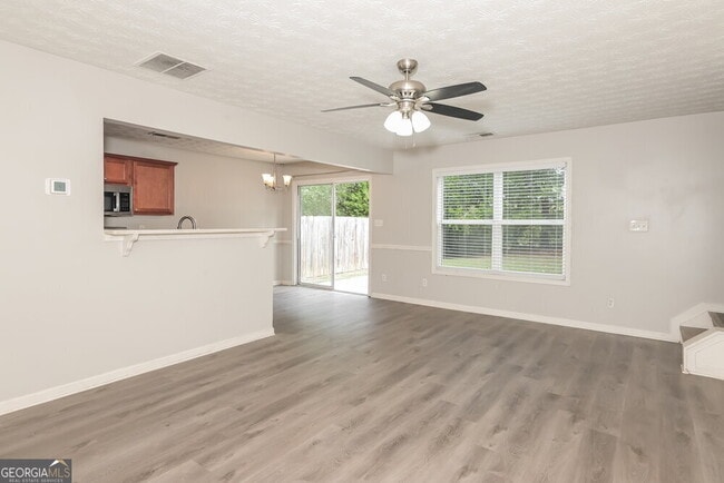 Building Photo - 418 Double Creek Dr