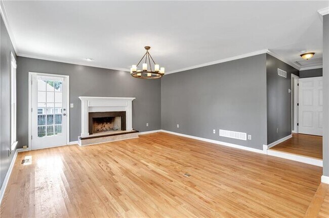 Building Photo - 185 Glenclairn Ct