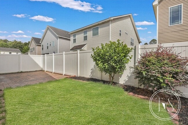 Building Photo - 175 Summer Hill Ct