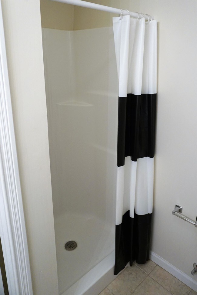 Building Photo - 159 Midland Trail