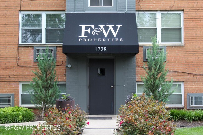 Building Photo - 1738 E Long St