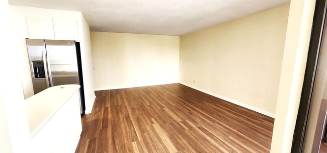 Building Photo - Newly renovated, conveniently located Discovery Bay Gem