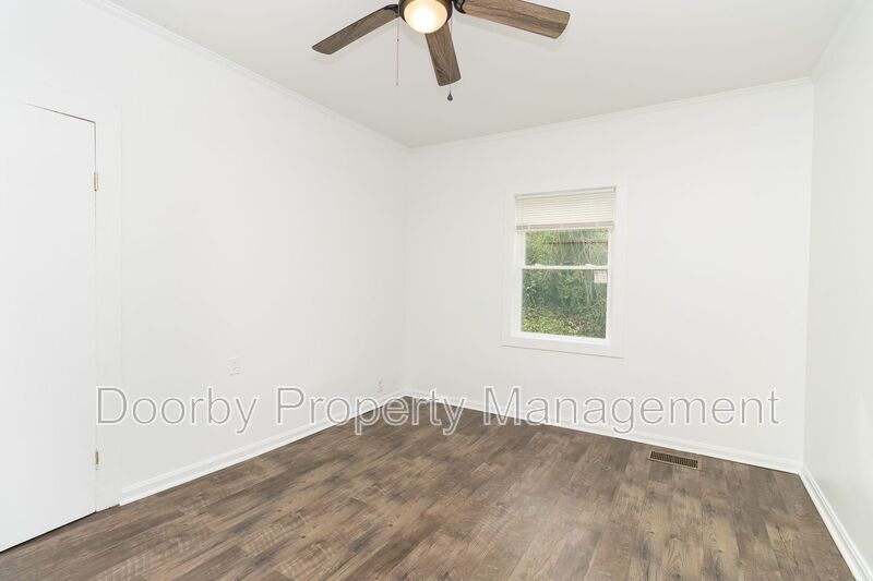 Building Photo - 1123 Lang St SE