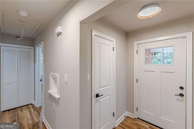 Building Photo - 1624 Dodson Dr SW