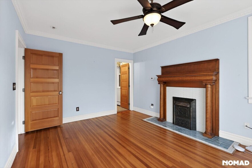 Building Photo - 910 N Clarkson St