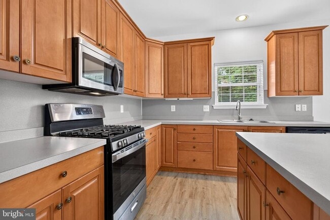 Building Photo - 102 Ashley Way
