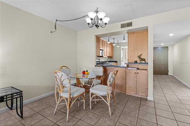 Building Photo - FULLY FURNISHED 2 BEDROOM, 2 BATH CONDO AVAILABLE NOW!