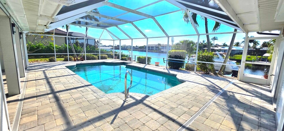 Building Photo - 3520 SE 10th Pl