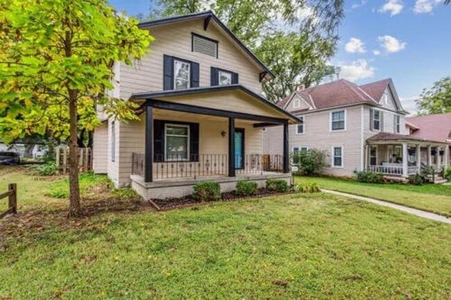 Building Photo - Coming Soon! Beautiful two story home in Winfield that showcases exceptional curb!