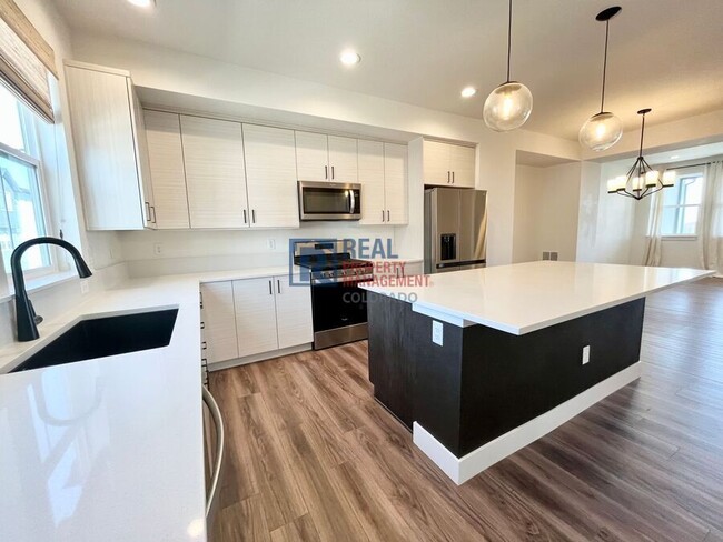 Building Photo - 10334 Milwaukee Cir