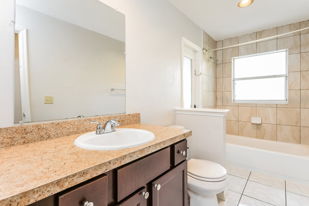 Building Photo - 1307 Countryridge Pl